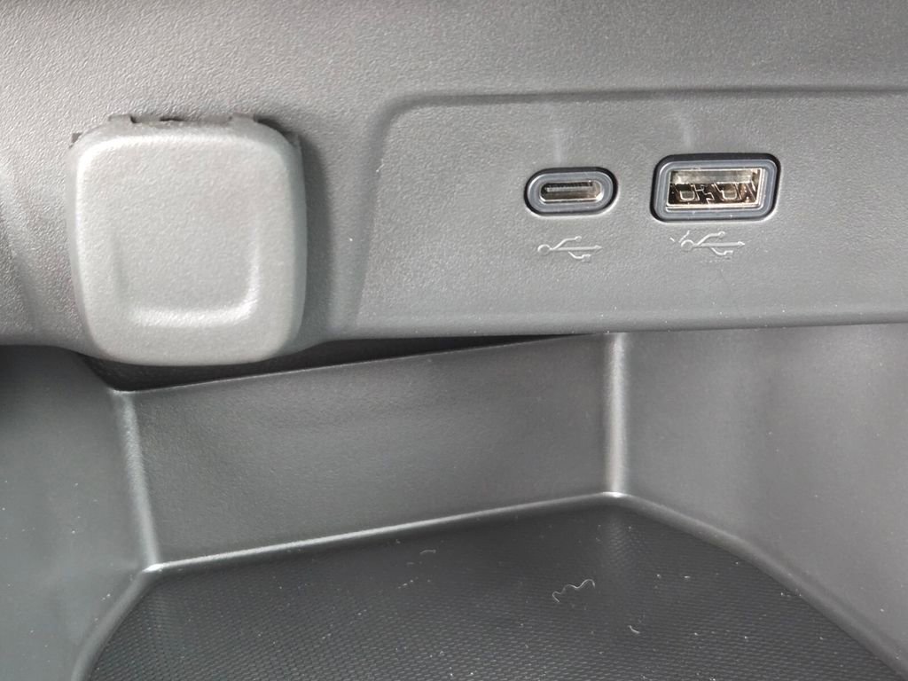 2026 Chevrolet Trax LT photo 13