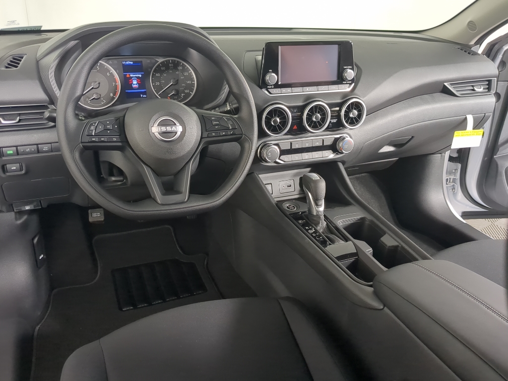 2025 Nissan Sentra S photo 11