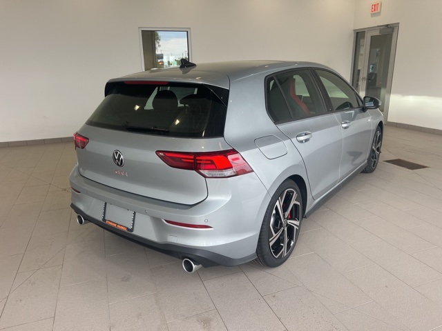 2025 Volkswagen Golf GTI SE photo 3