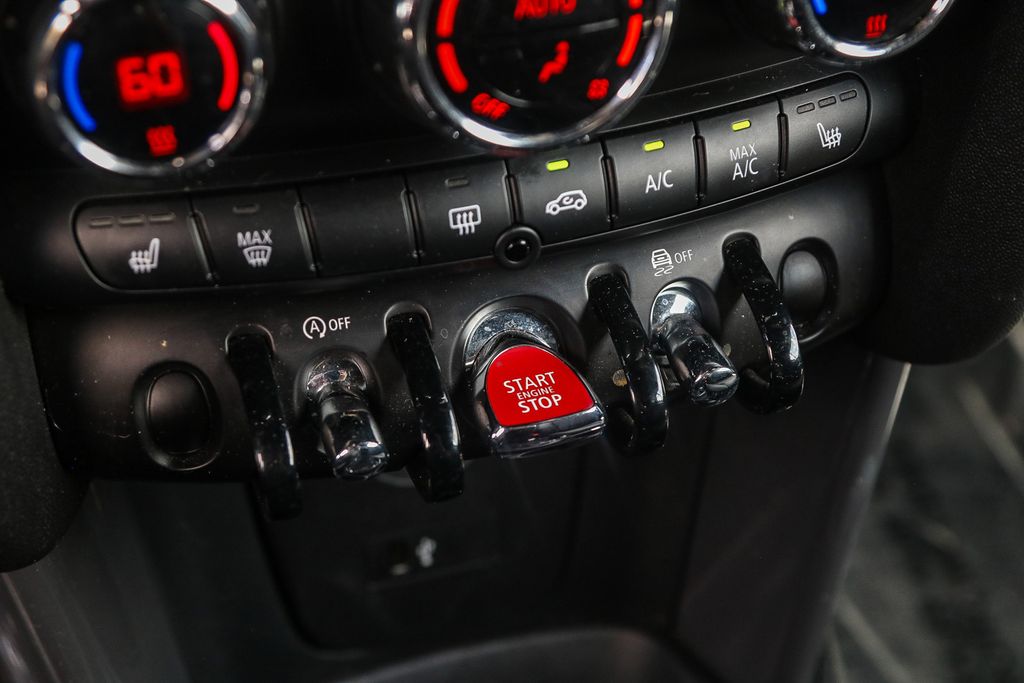 2021 Mini Cooper Signature Convertible photo 25