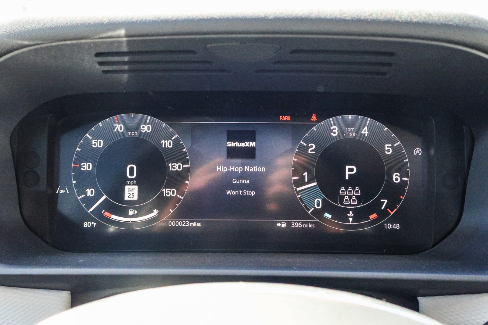 2025 Land Rover Discovery SE photo 19