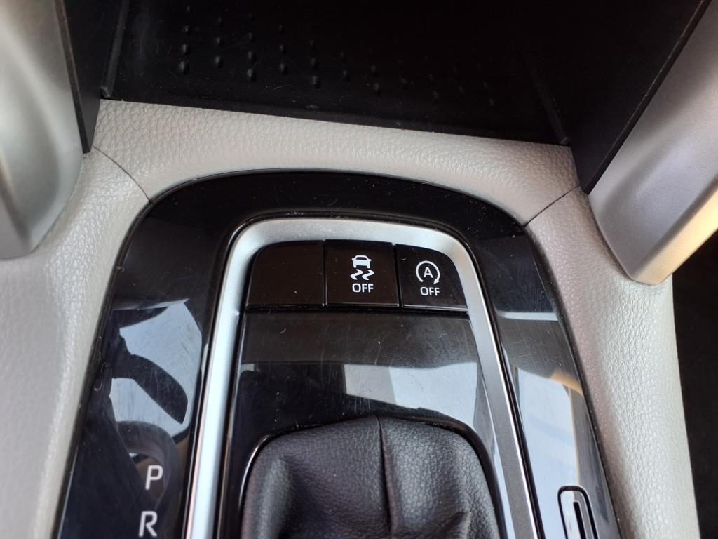 2023 Toyota Corolla Cross L photo 15