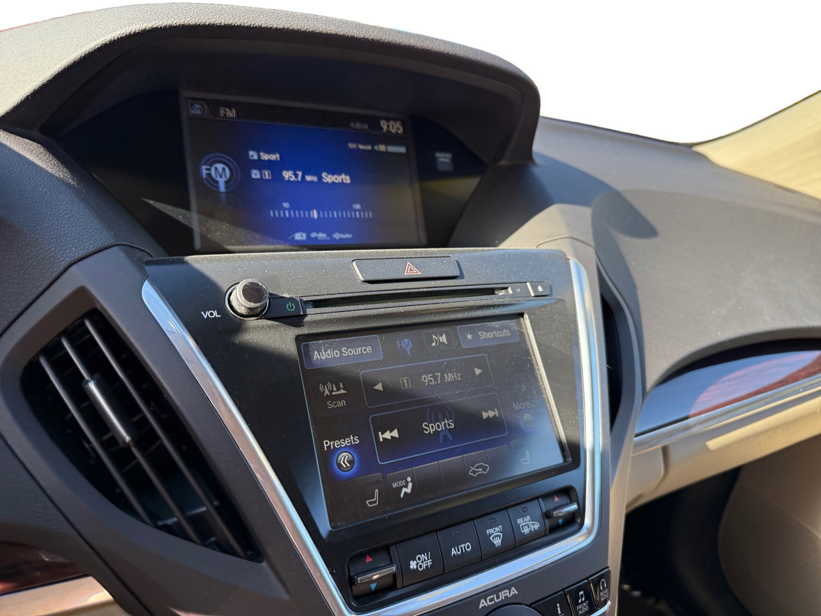 2016 Acura MDX SH-AWD Technology photo 11