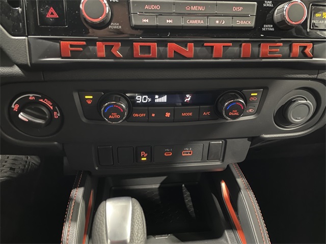 2025 Nissan Frontier PRO-4X photo 18