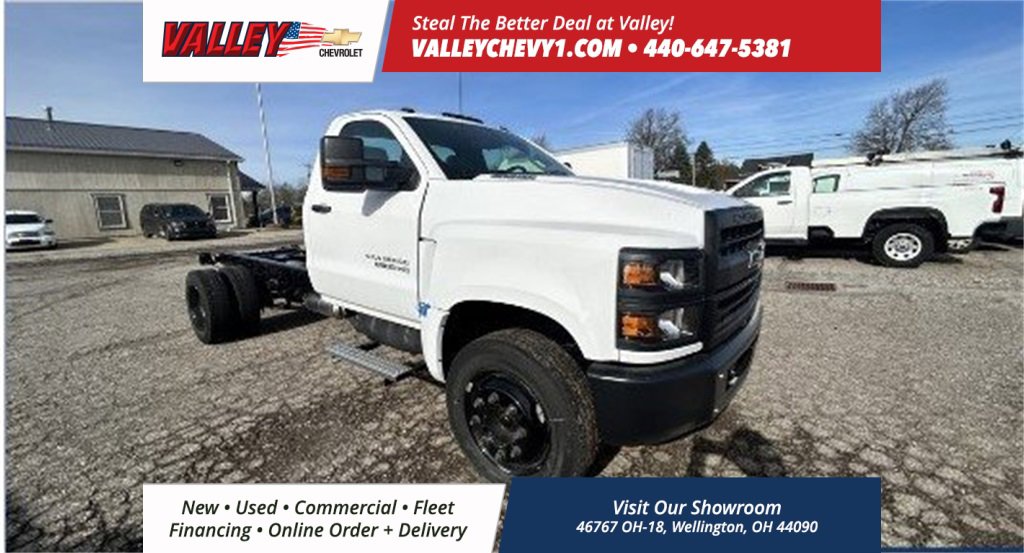 2024 Chevrolet Silverado 4500 Medium Duty Chassis Cab Work Truck's photo