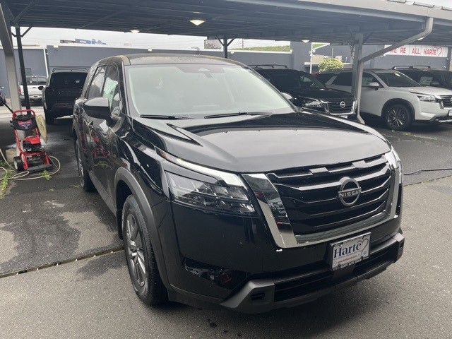 2025 Nissan Pathfinder S