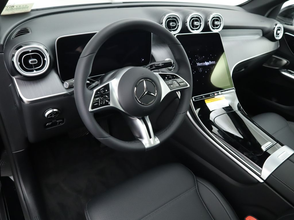 2026 Mercedes Benz GLC 300 photo 6