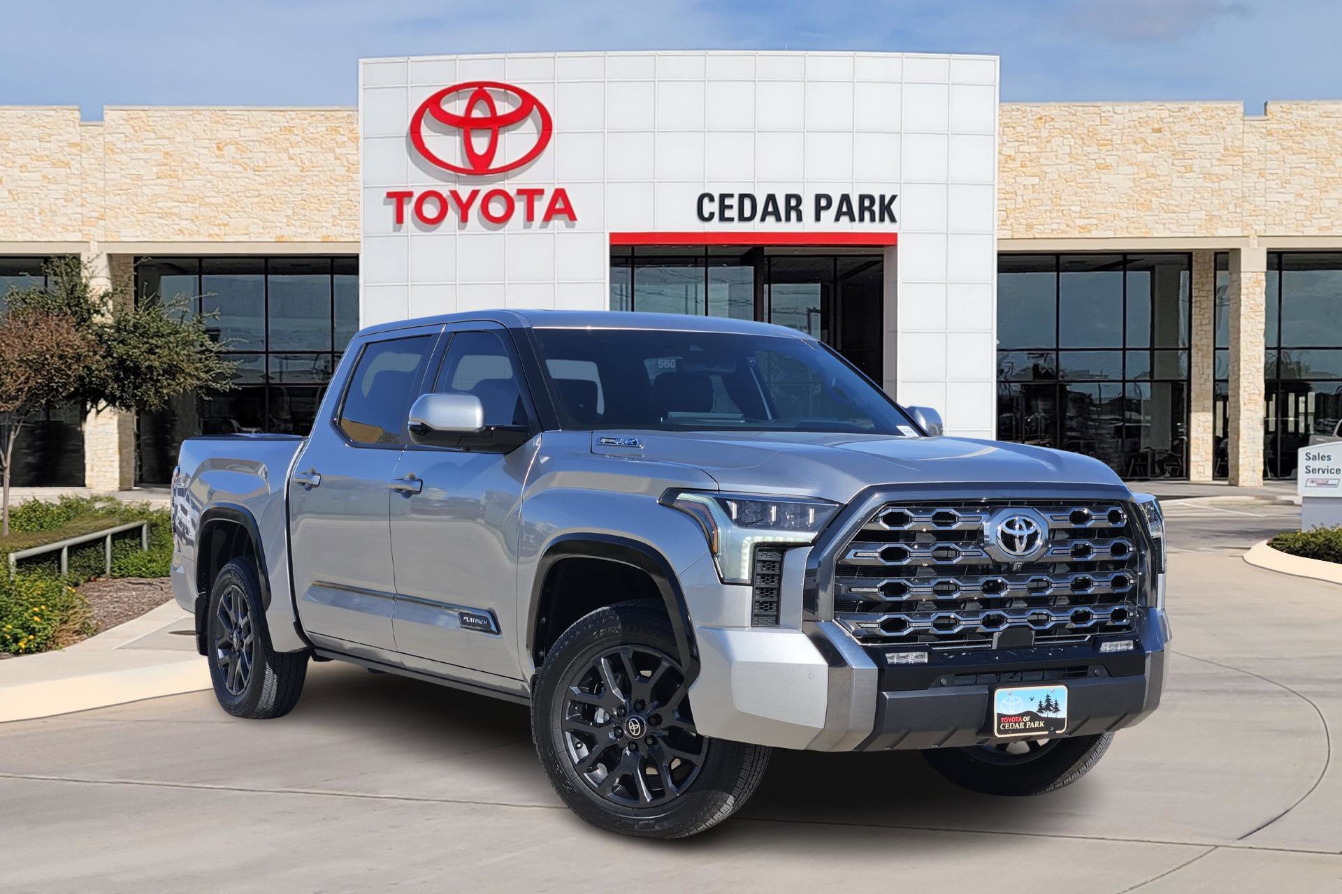 2025 Toyota Tundra Platinum's photo