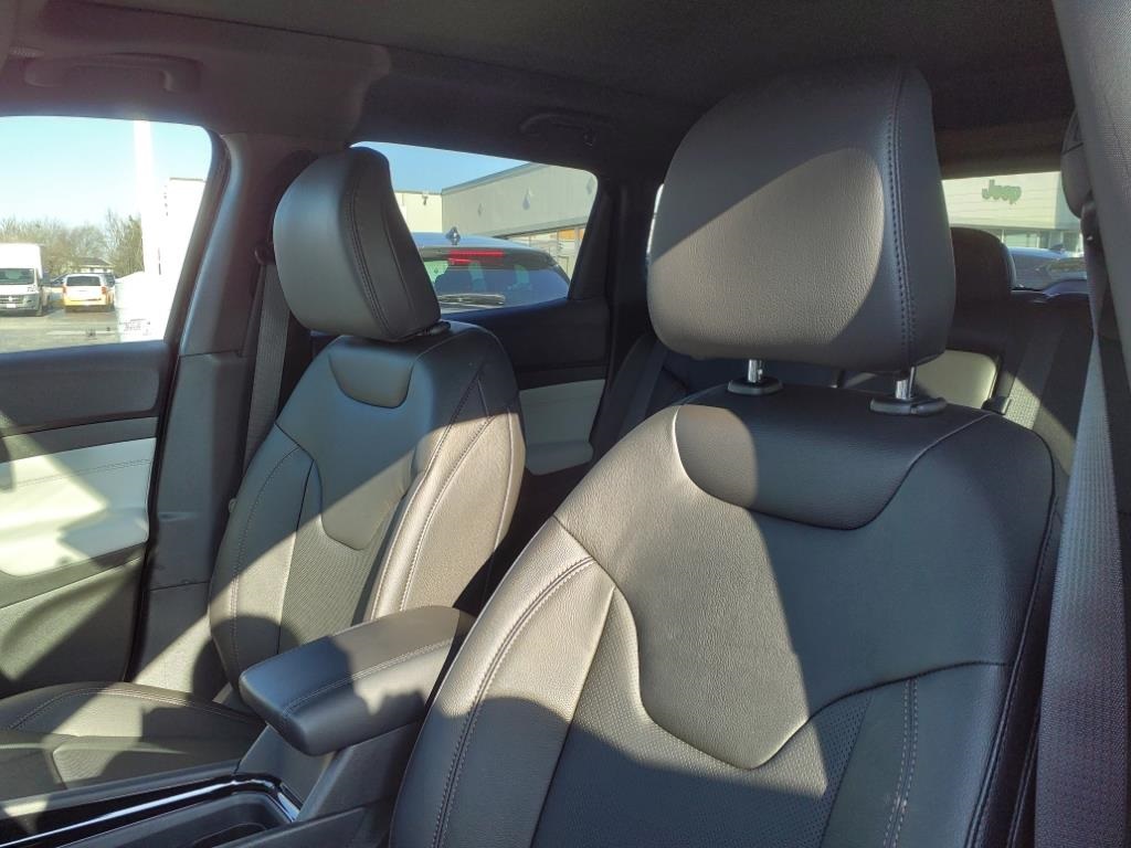 2024 Jeep Compass Limited photo 7