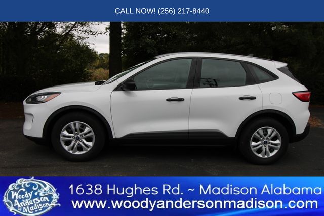 2022 Ford Escape S photo 3