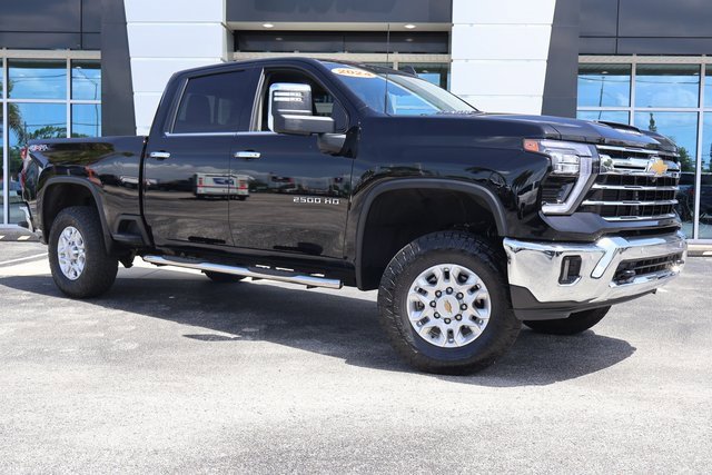 2024 Chevrolet Silverado 2500HD LTZ photo 2
