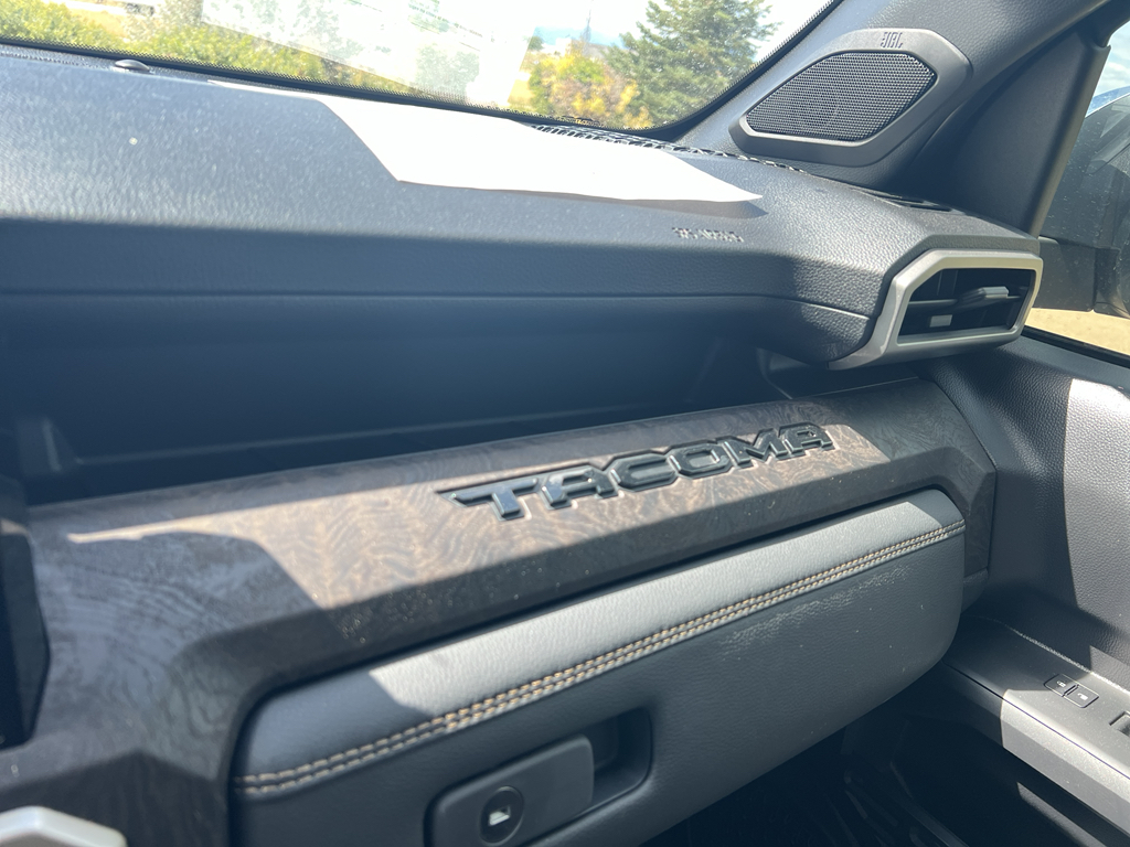 2024 Toyota Tacoma Limited photo 18