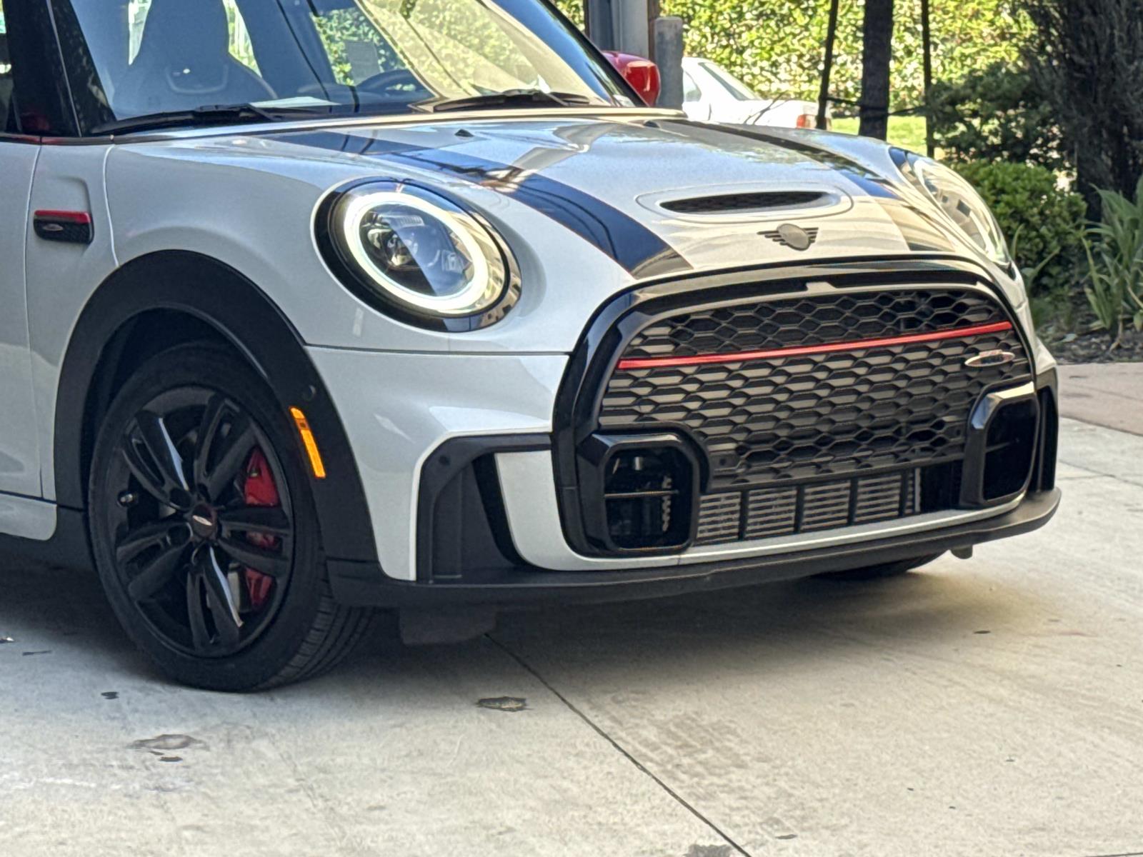 2023 Mini Cooper 2 Door Hardtop photo 2