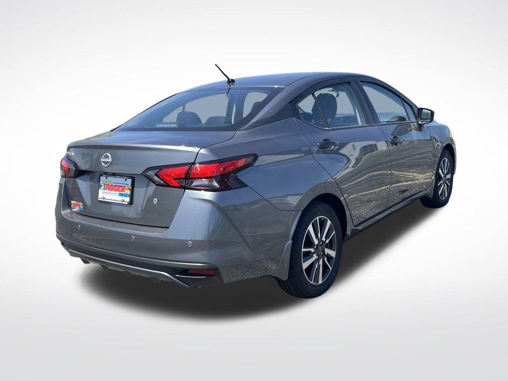 2025 Nissan Versa 1.6 S photo 4