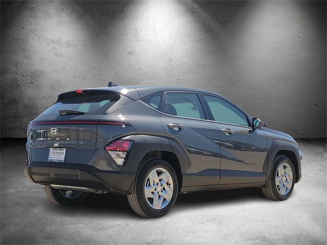 2026 Hyundai Kona SE photo 4