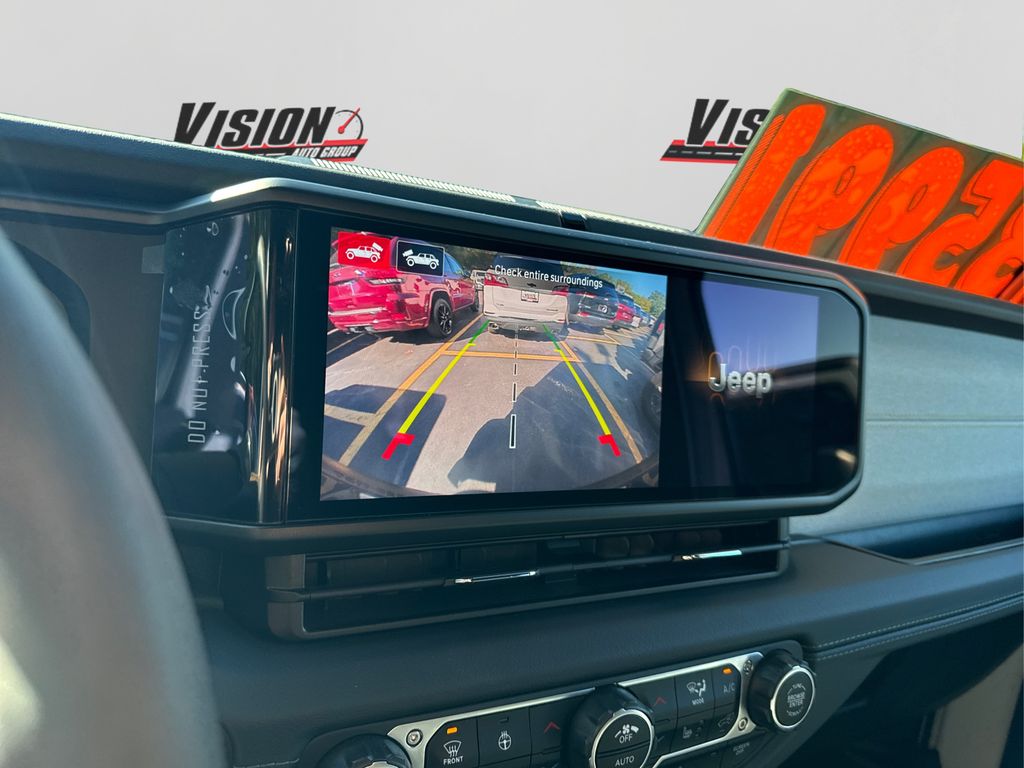 2024 Jeep Wrangler Sahara 4xe photo 19