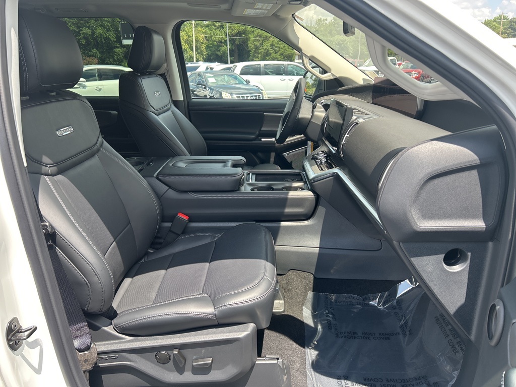 2025 Ford Expedition Platinum MAX photo 23