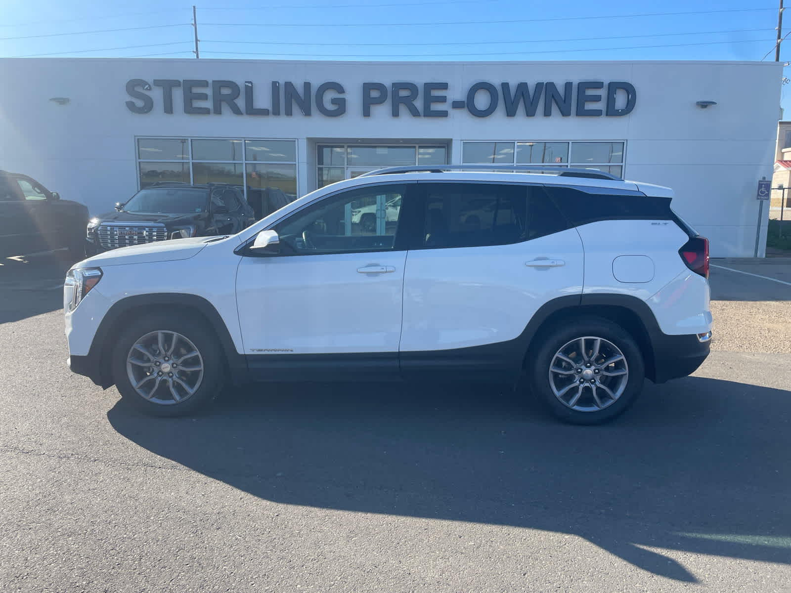 2023 GMC Terrain SLT's photo