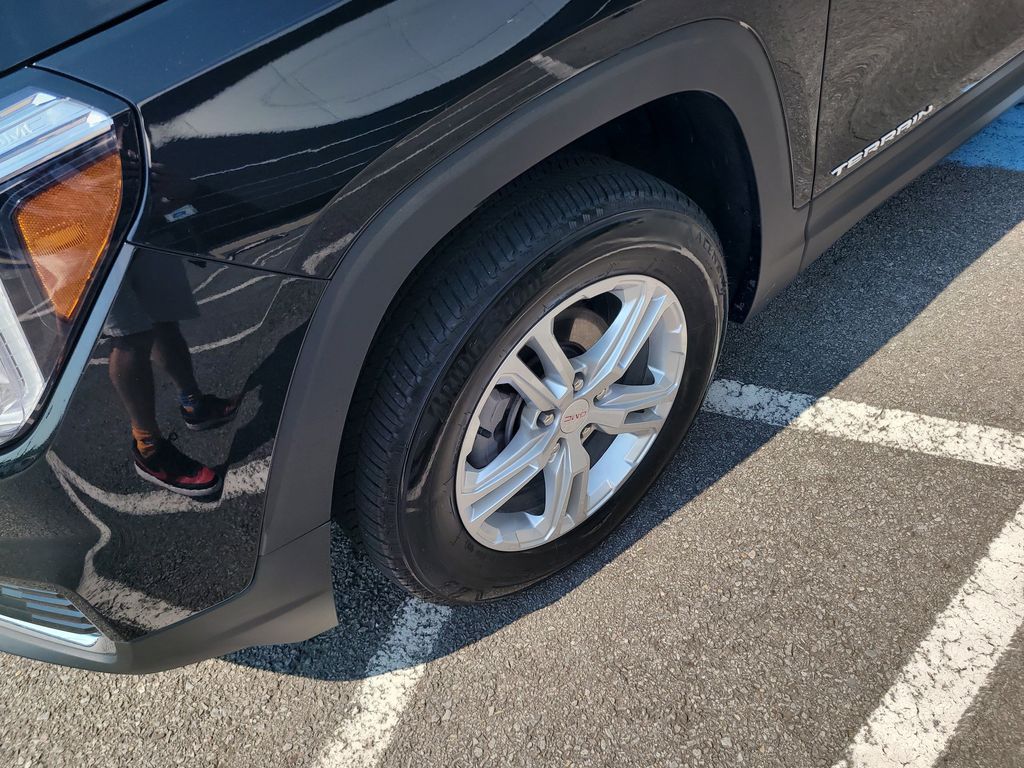 2023 Gmc Terrain SLE photo 9