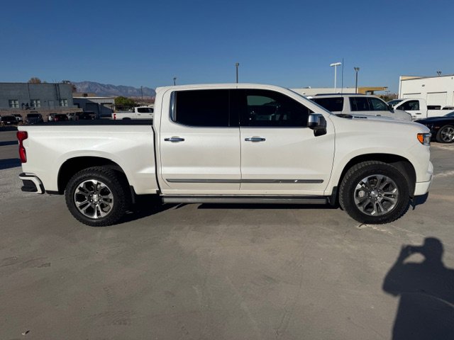 2023 Chevrolet Silverado 1500 High Country photo 2