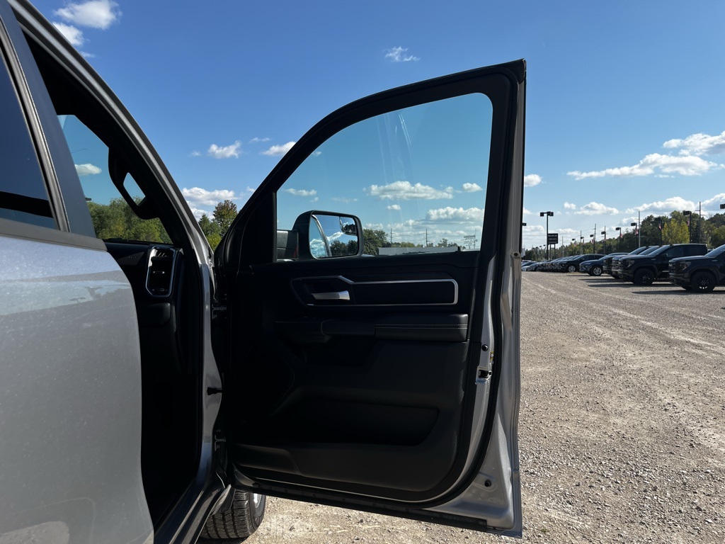 2024 Ram 1500 photo 30