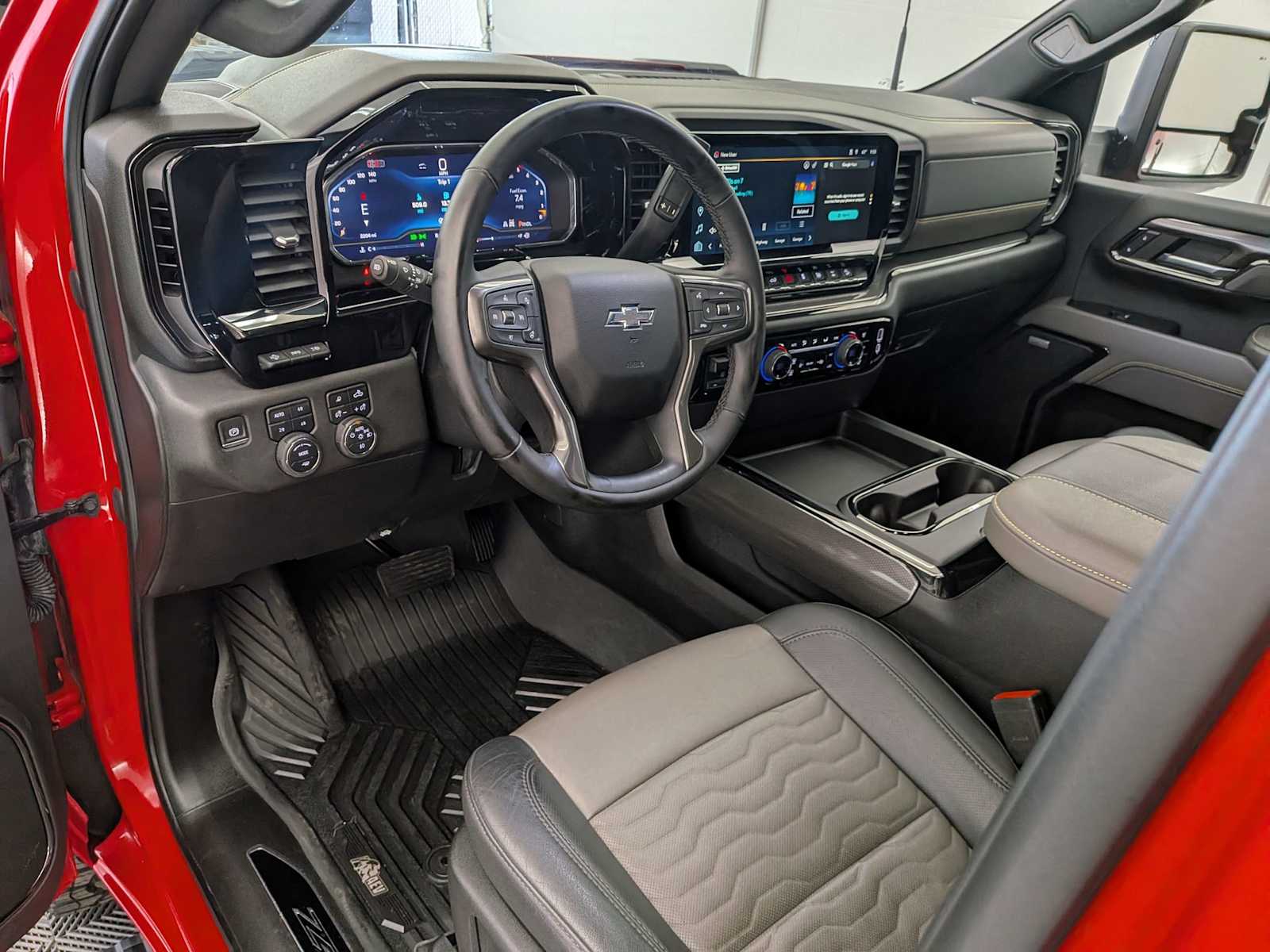 2024 Chevrolet Silverado 2500HD ZR2 photo 2