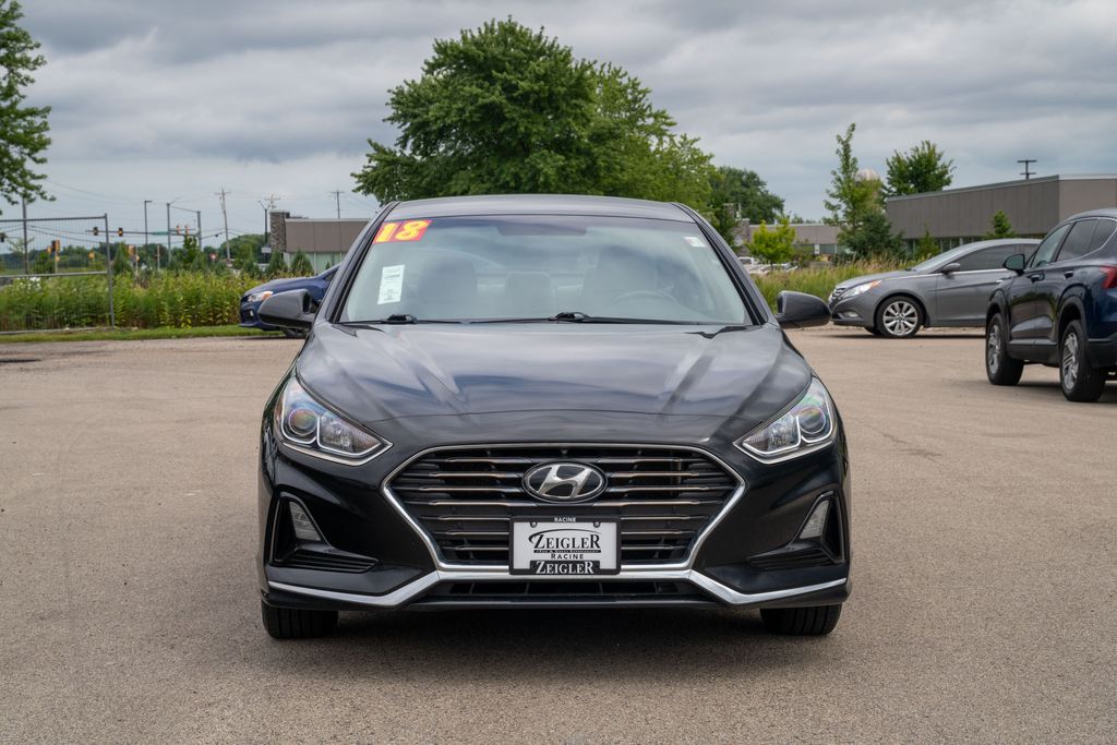 Used 2018 Hyundai Sonata SE with VIN 5NPE24AFXJH701398 for sale in Mount Pleasant, WI