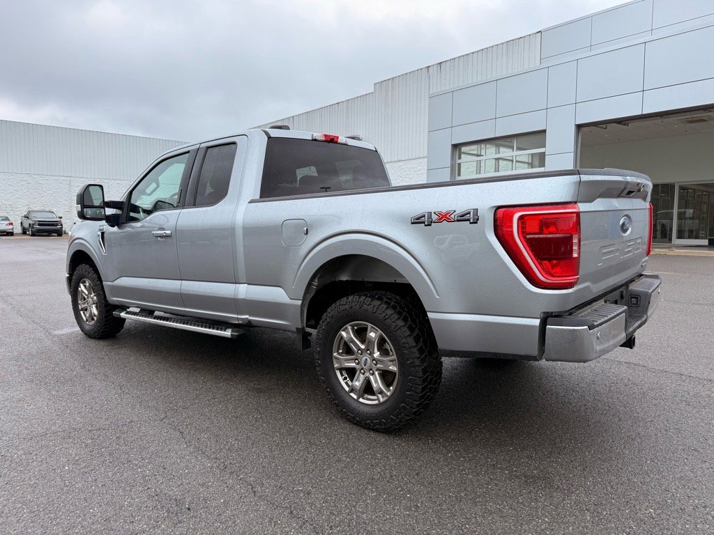 2022 Ford F-150 XLT photo 2