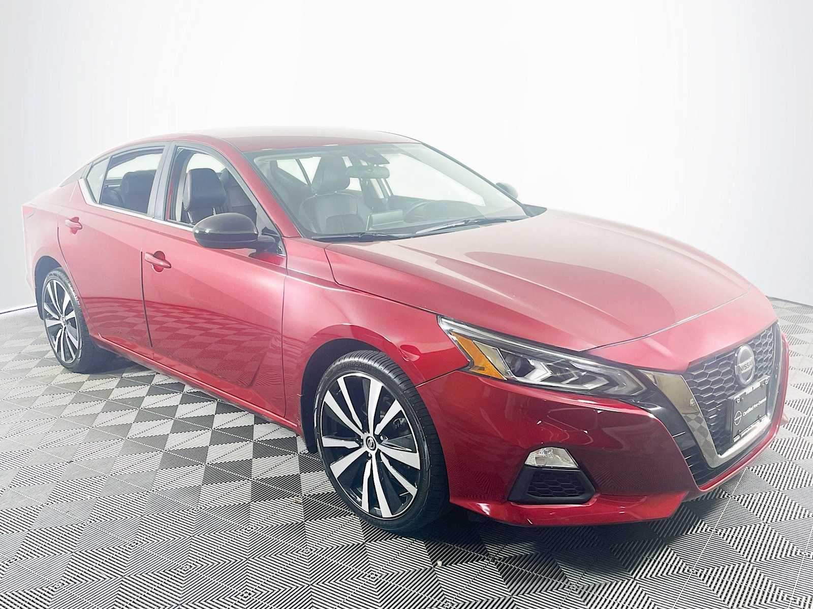 2022 Nissan Altima 2.5 SR photo 3