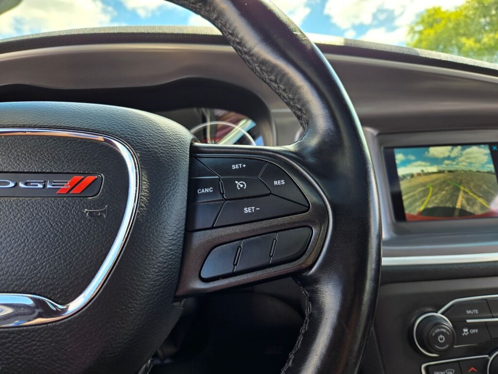 2022 Dodge Charger SXT photo 30