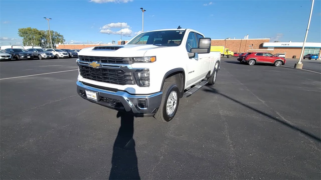 2024 CHEVROLET SILVERADO HD - Image 3