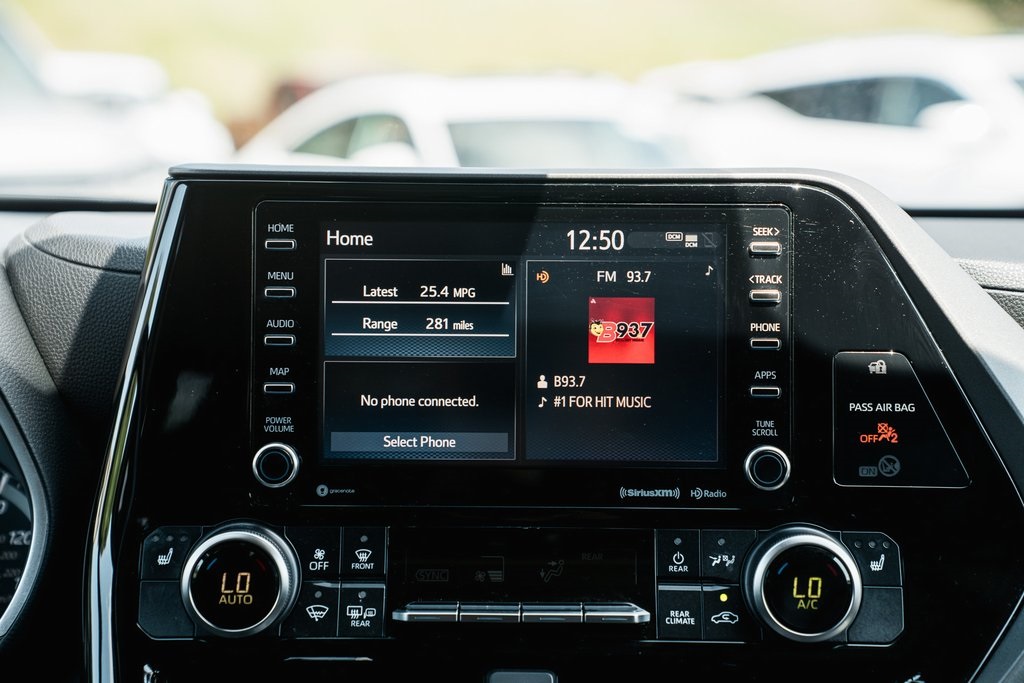 2021 Toyota Highlander XLE photo 20