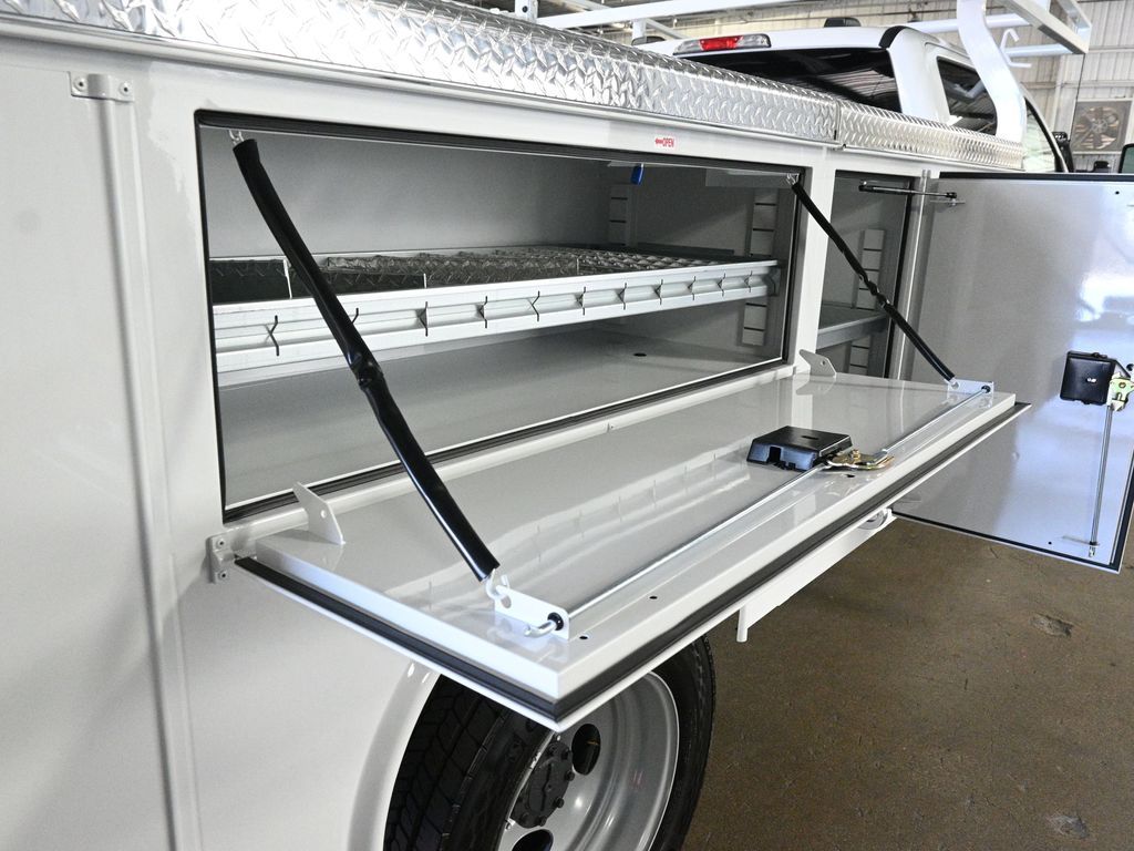2025 Ford F-550 XL photo 23