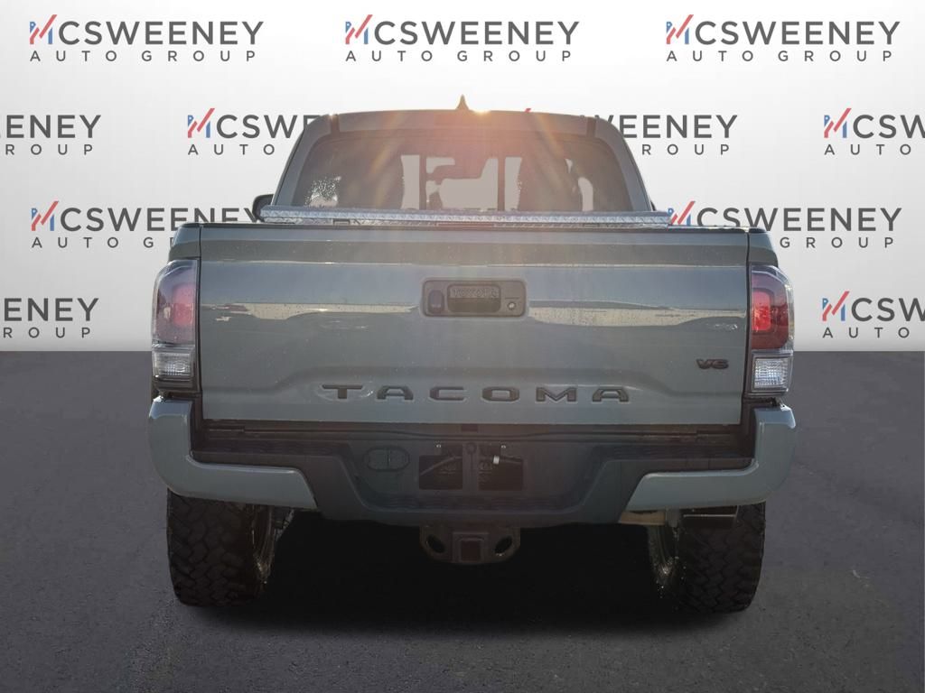 2022 Toyota Tacoma TRD Sport photo 4