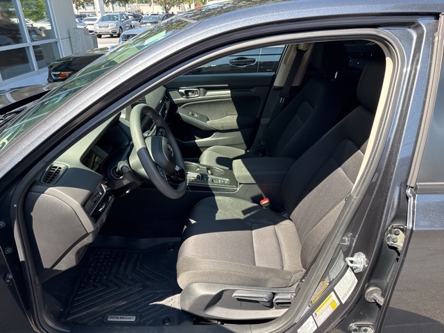 2025 Honda Civic LX photo 5