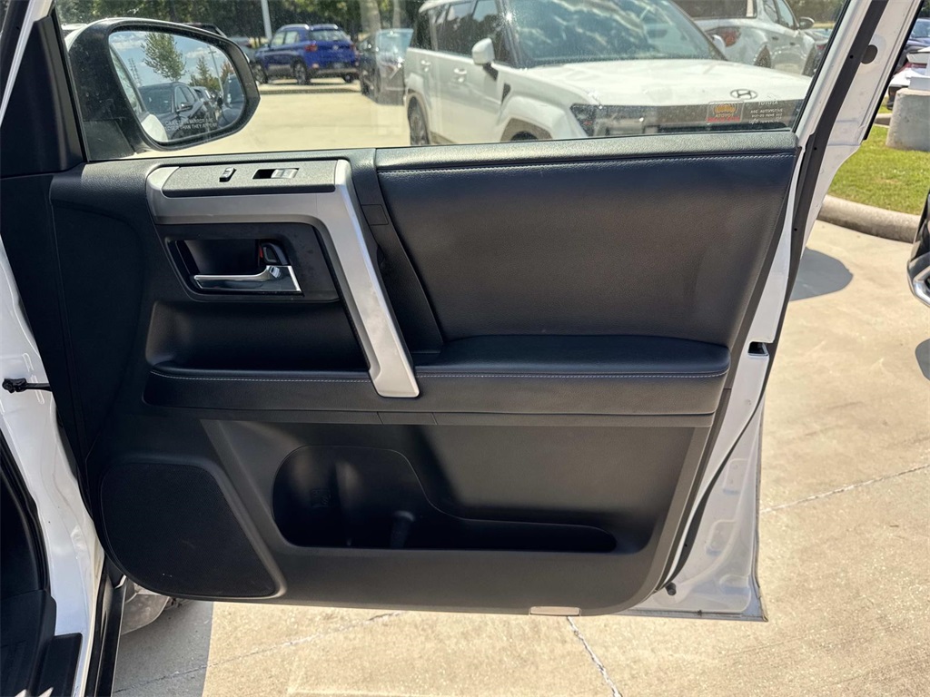 2019 Toyota 4Runner SR5 Premium photo 12