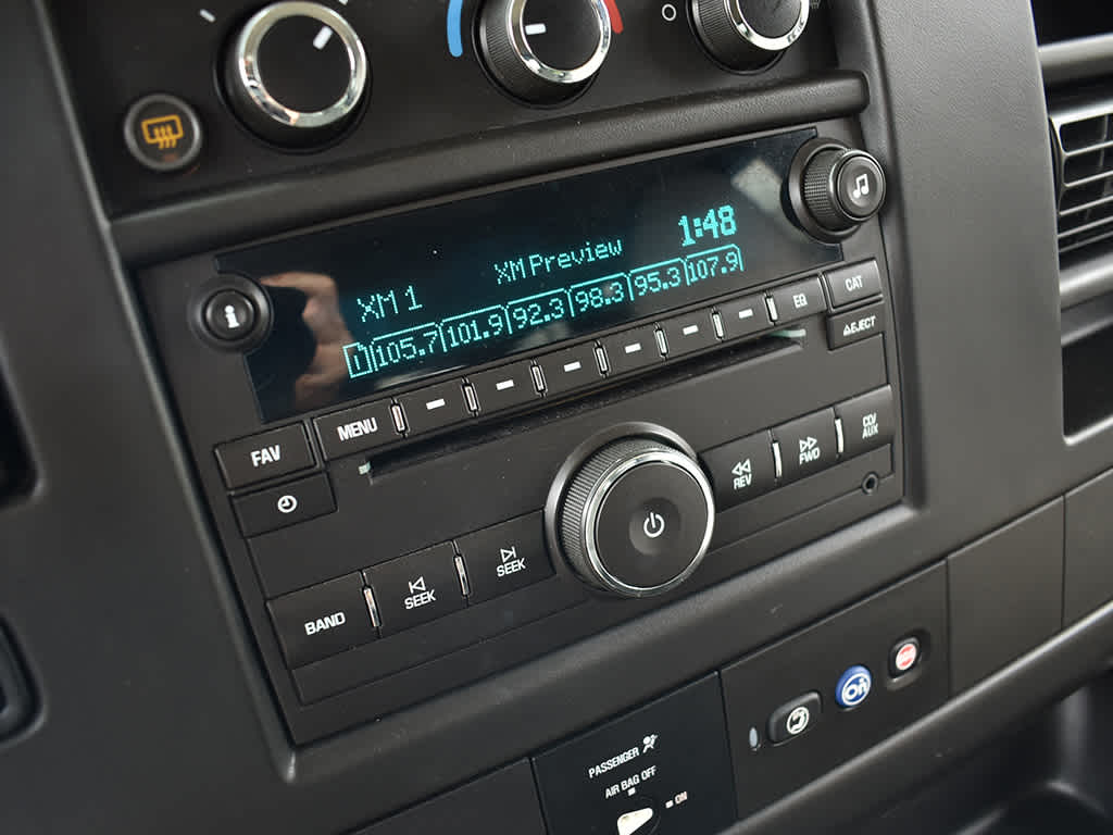 2014 Chevrolet Express 2500 LT photo 17