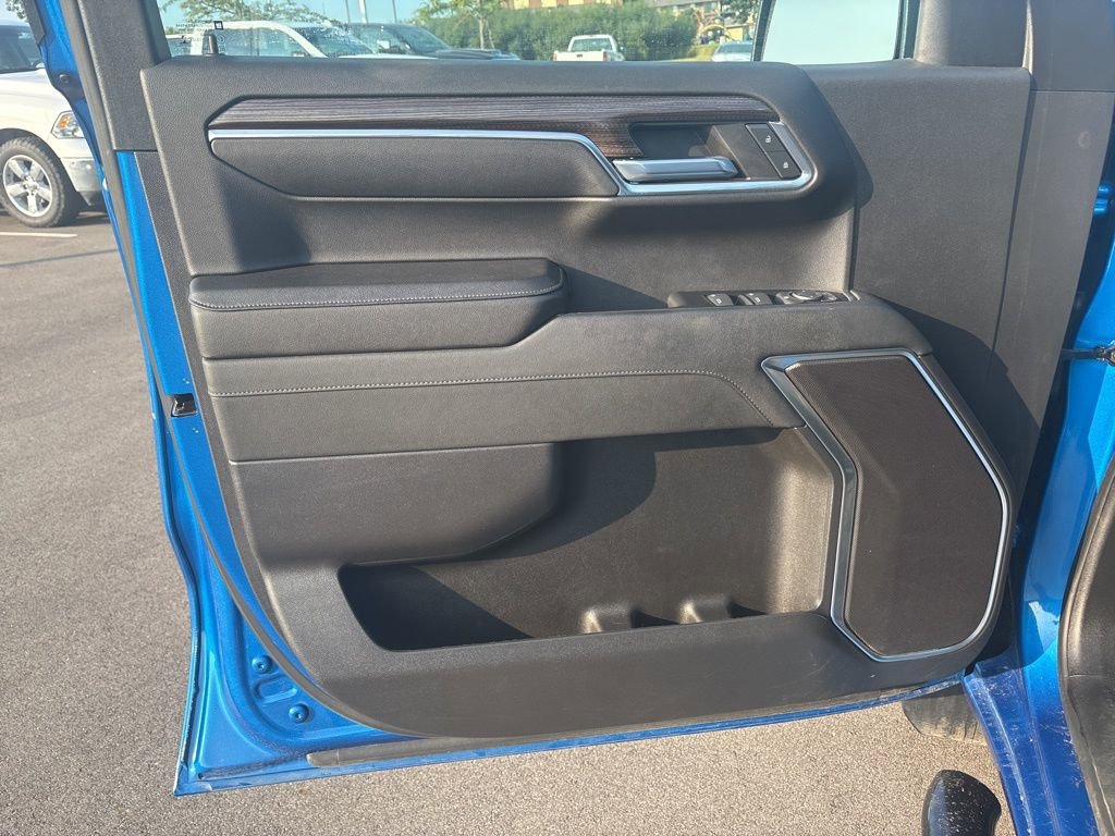 2023 Chevrolet Silverado 1500 LT photo 15