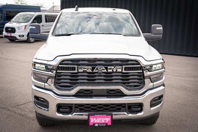 2025 Ram 2500 Tradesman photo 2