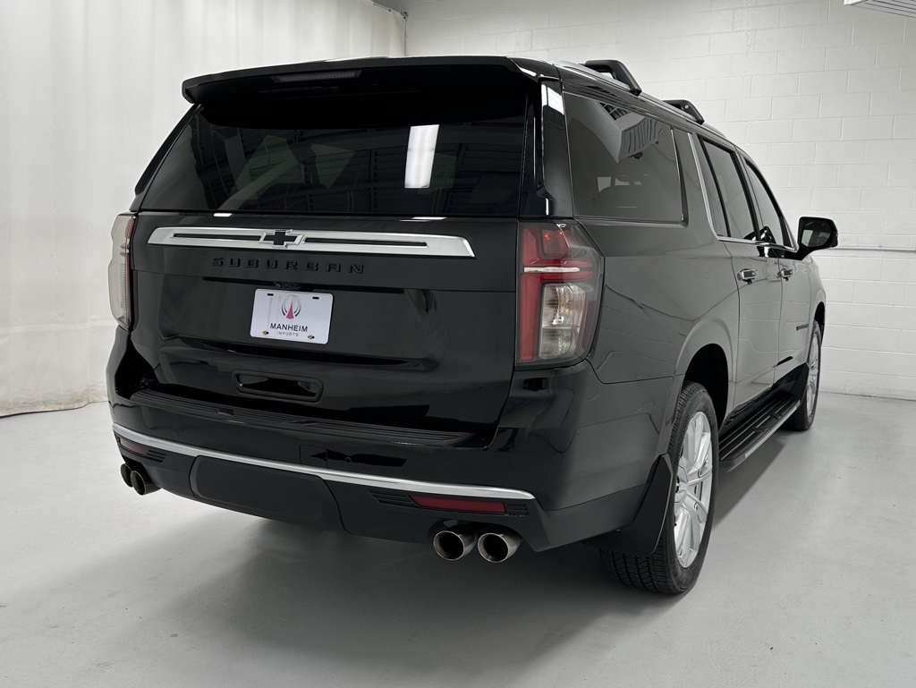 2021 Chevrolet Suburban High Country photo 4