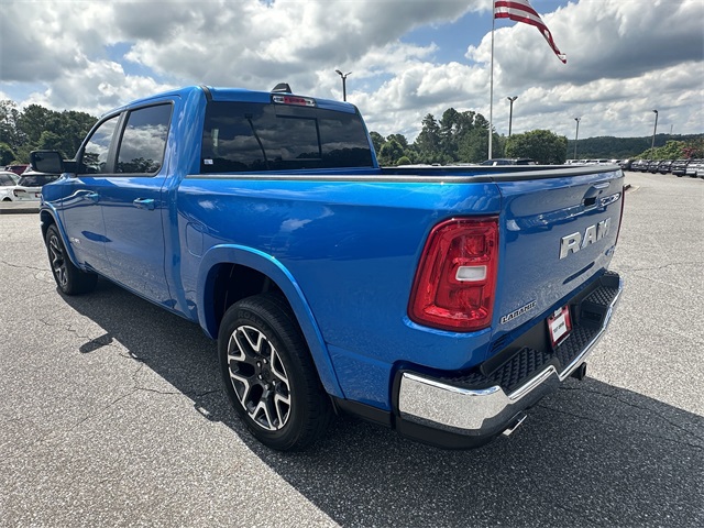 2025 Ram 1500 Laramie photo 3