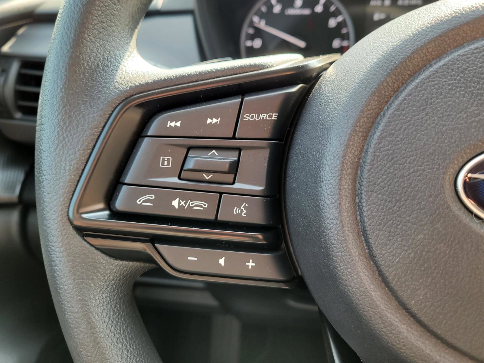 2025 Subaru Crosstrek Premium photo 8