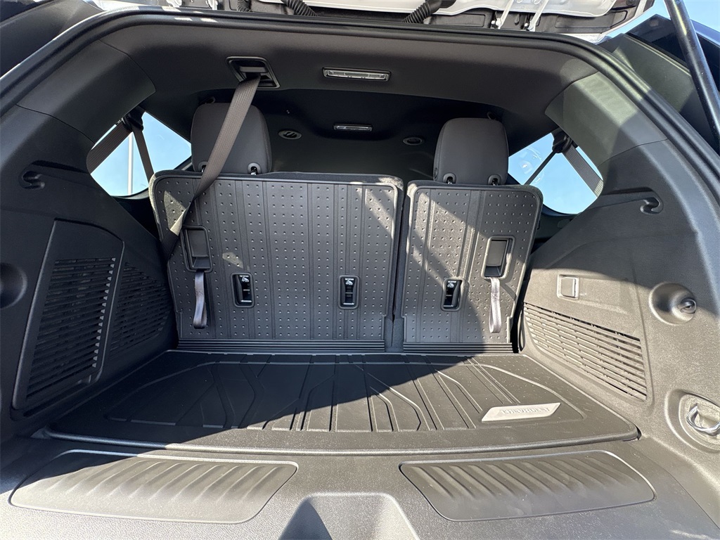 2025 Chevrolet Tahoe LS photo 20