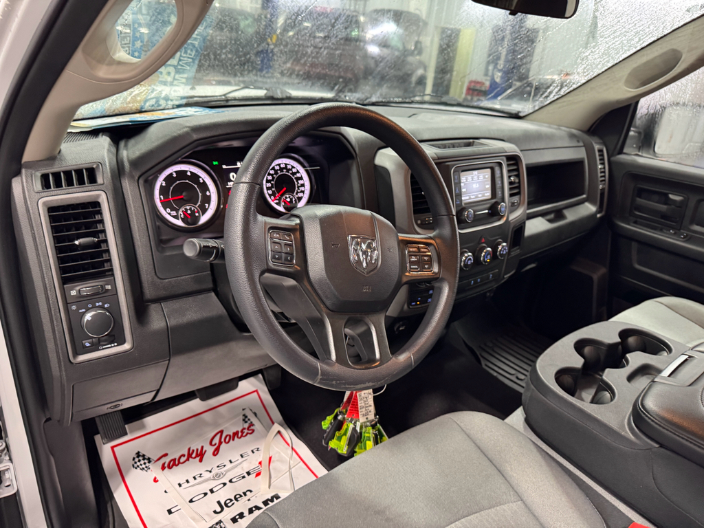 2022 Ram 1500 Classic Tradesman photo 4