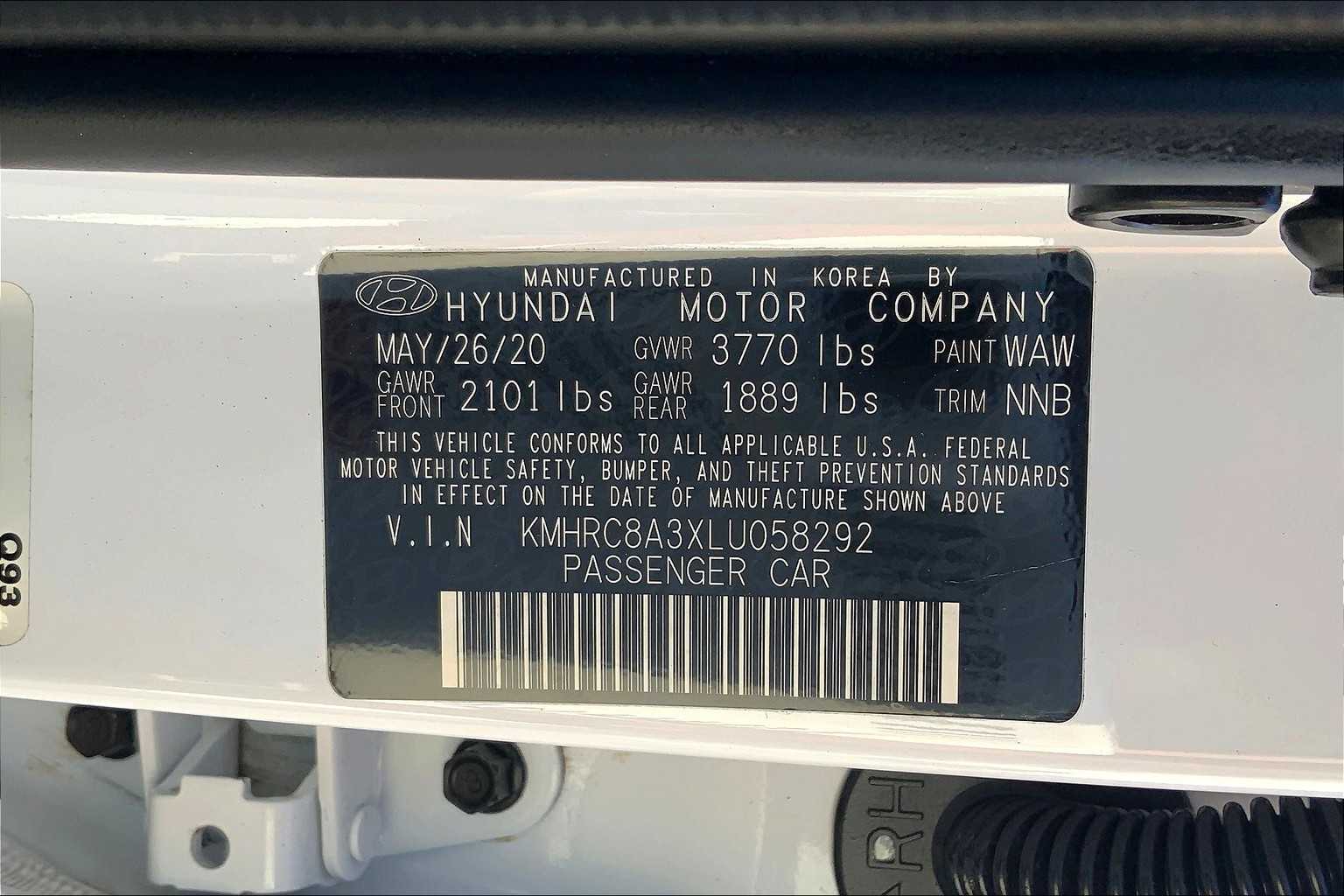 2020 Hyundai Venue SEL photo 33