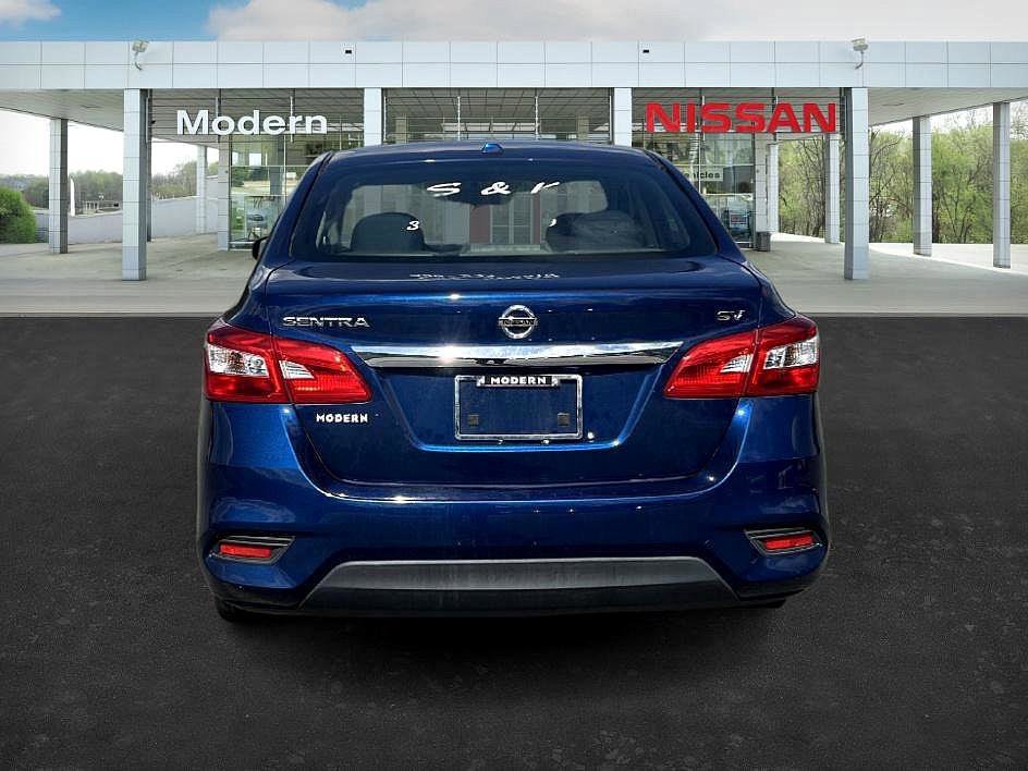2019 Nissan Sentra SV photo 4