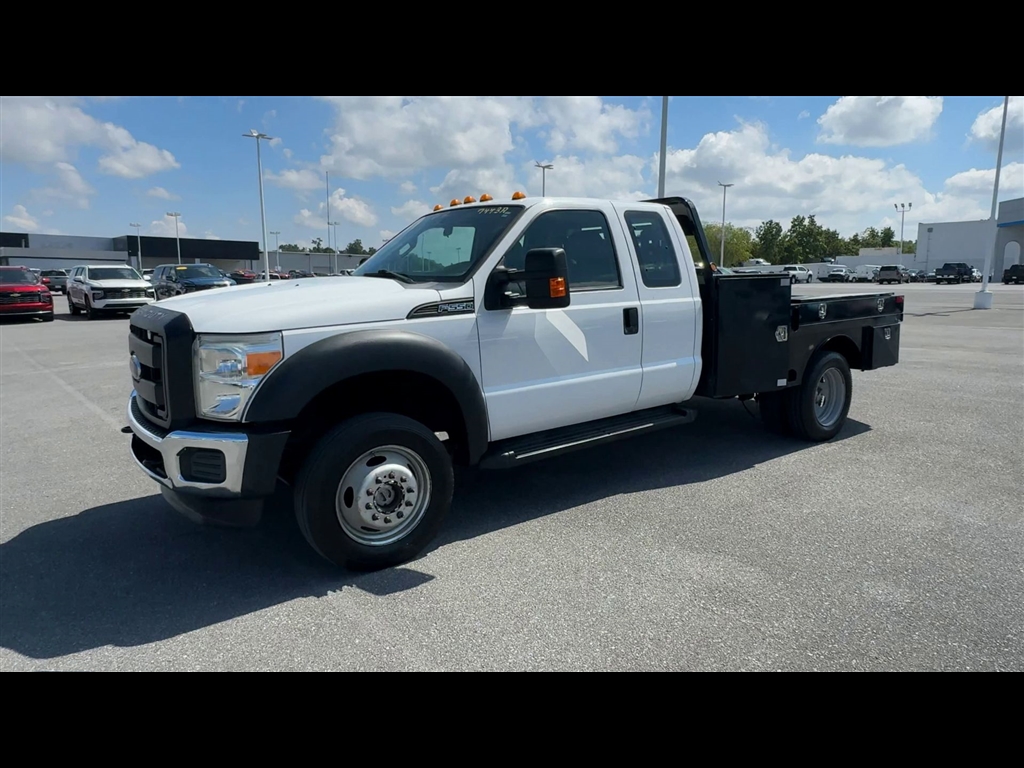2014 Ford F-550 photo 2