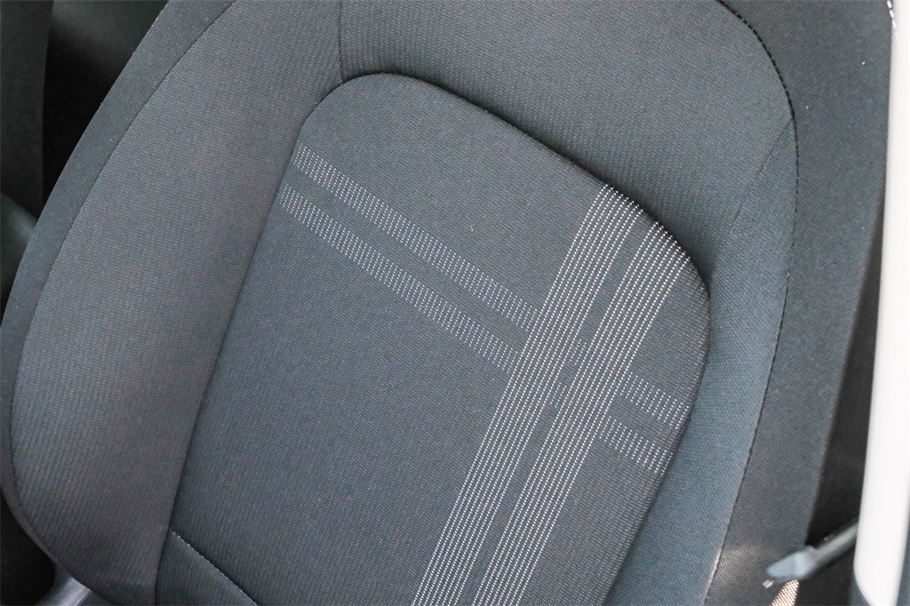 2025 Hyundai Venue SEL photo 24