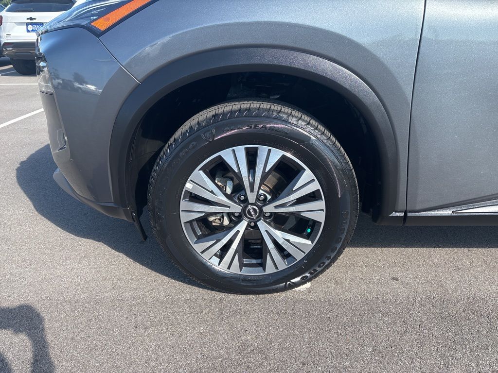 2023 Nissan Rogue SV photo 8
