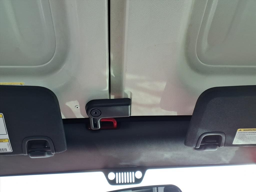 2016 JEEP WRANGLER - Image 15